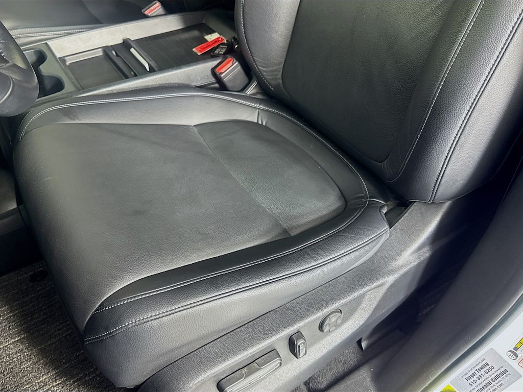 Used Car 2023 Honda Odyssey  Touring For Sale Under $35,000 In Austin, Texas