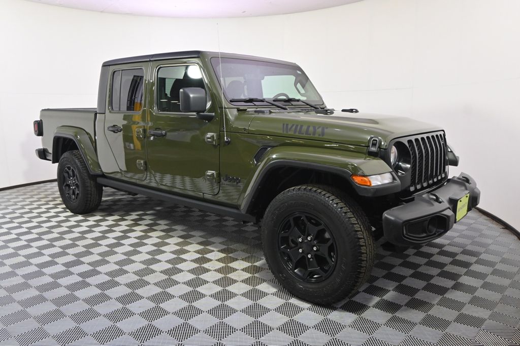 Used 2022 Green Jeep Sport image 8