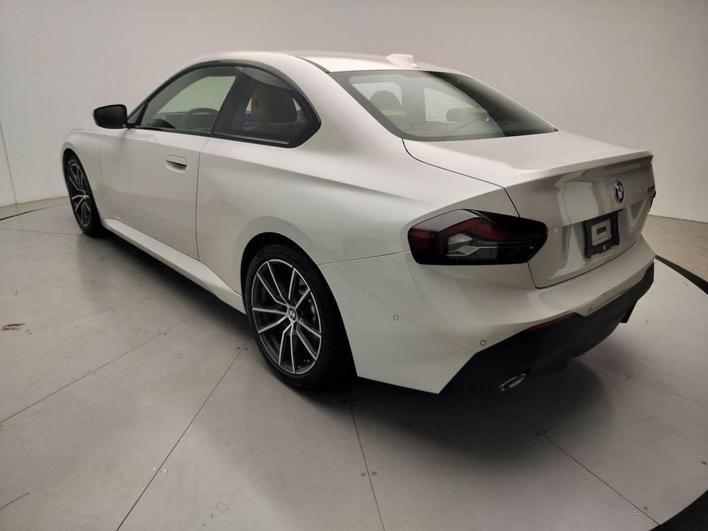 Thumbnail: 2025 BMW 2 Series - 4