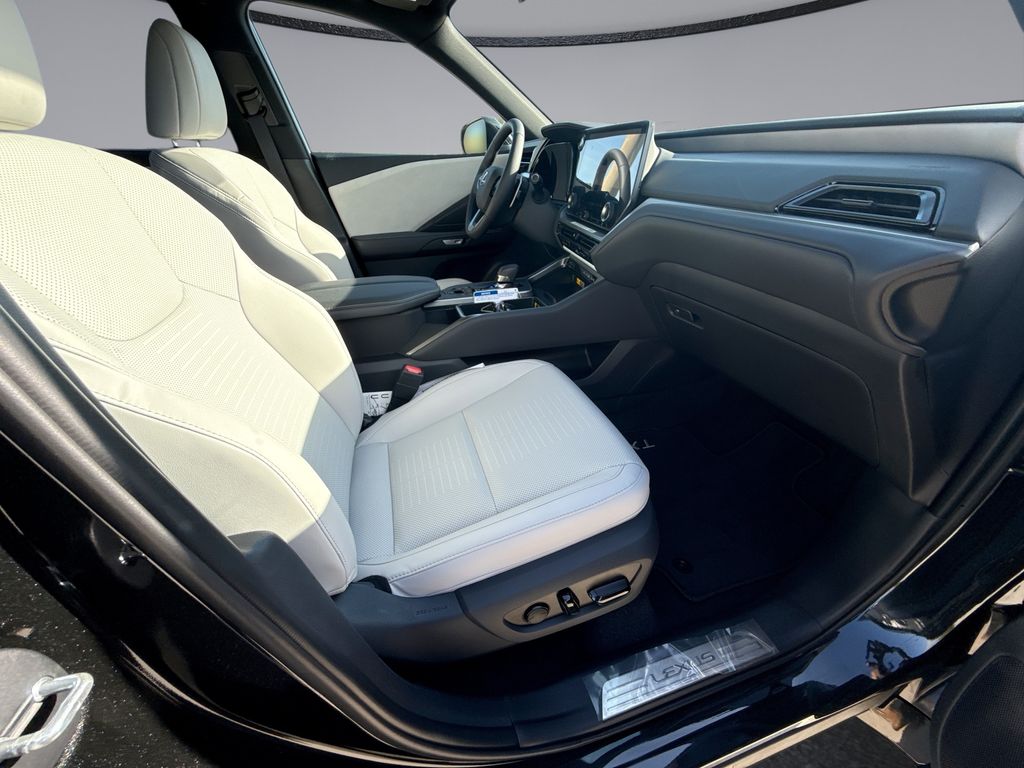 Thumbnail: 2026 Lexus TX - 15