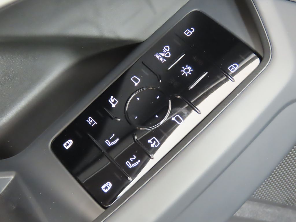 Thumbnail: 2025 Audi Q5 - 29