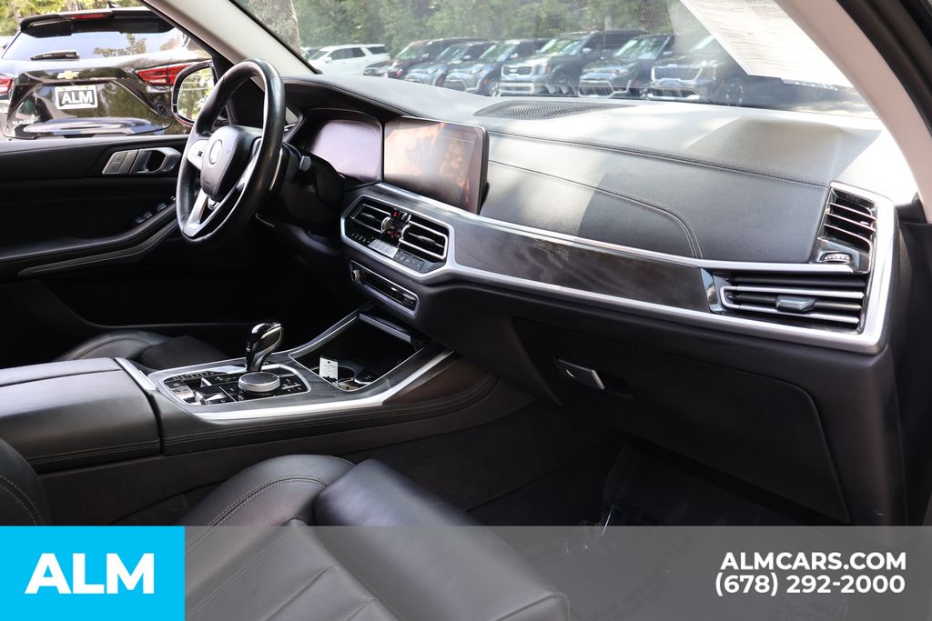 Used 2022 Gray BMW xDrive40i image 32