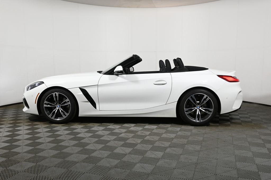 Thumbnail: 2024 BMW Z4 - 12