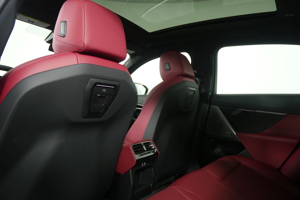 Thumbnail: 2026 BMW 5 Series - 17