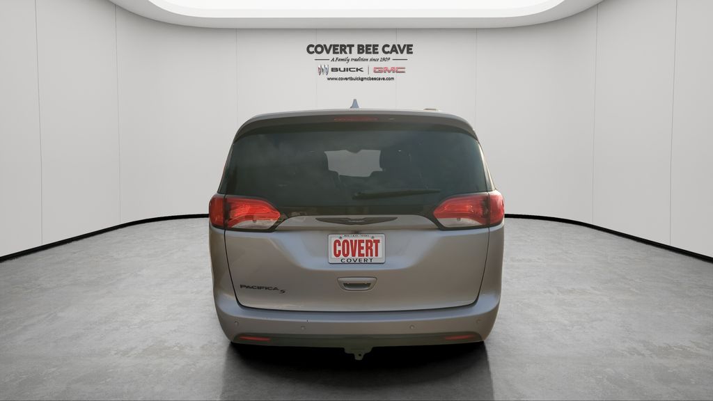 Used Car 2019 Chrysler Pacifica  Touring L Plus For Sale Under $20,000 In Austin, Texas