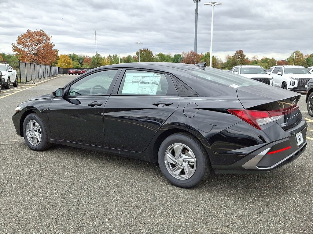 Thumbnail: 2025 Hyundai Elantra - 3