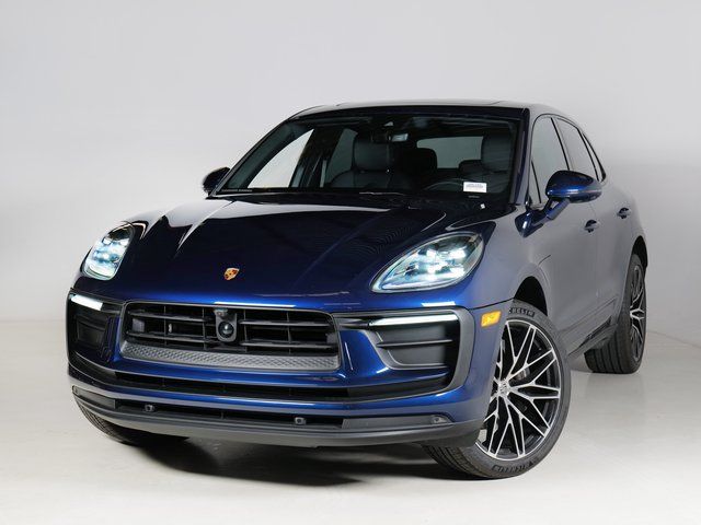 2026 Porsche Macan 2.0L I4 Turbo