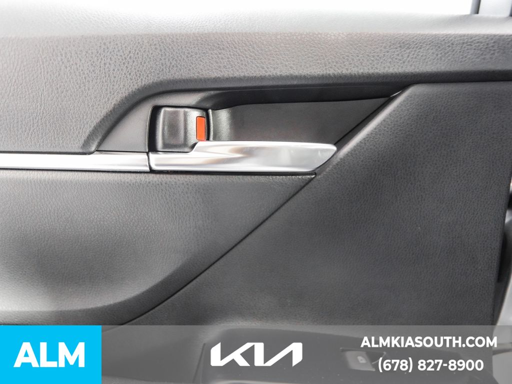 2018 Toyota Camry LE photo 44