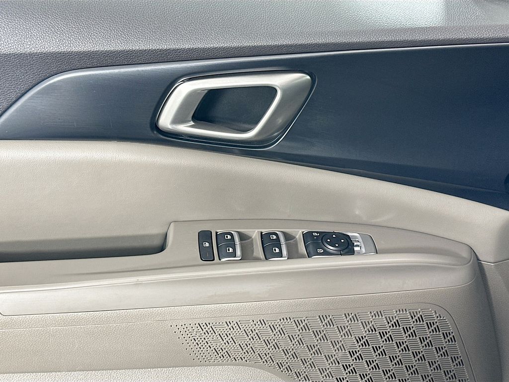 Thumbnail: 2025 Kia Carnival - 18