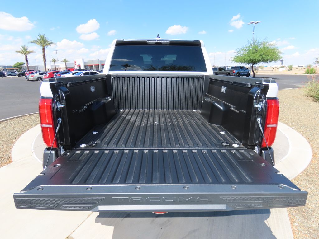 2025 Toyota Tacoma SR 26