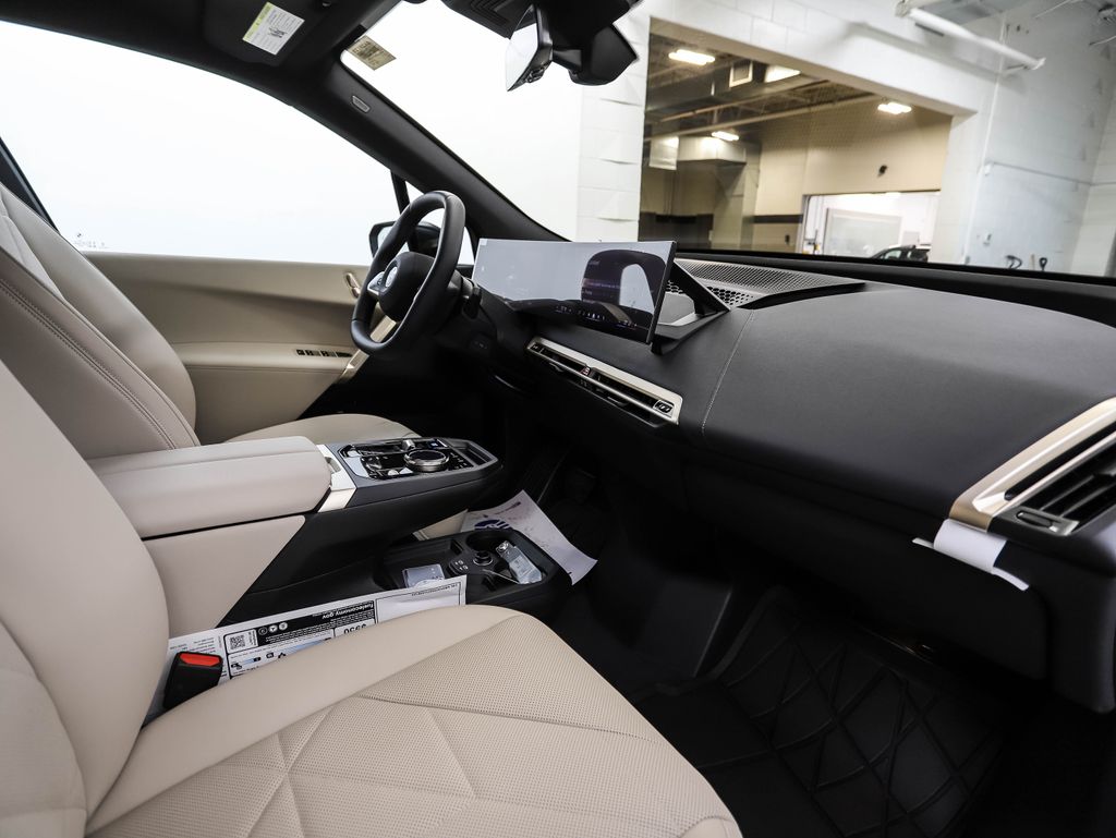 Thumbnail: 2026 BMW iX - 30