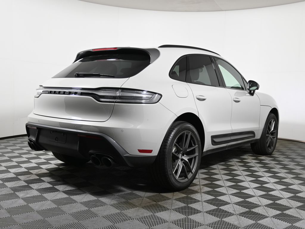 Thumbnail: 2025 Porsche Macan - 9