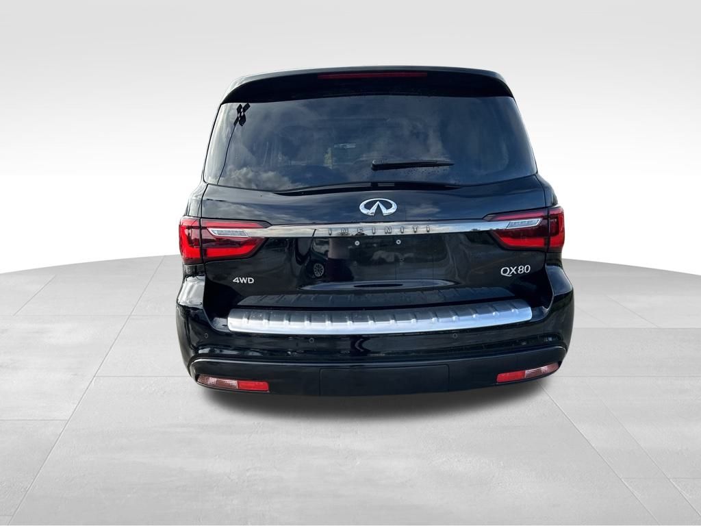 2023 INFINITI QX80 Premium Select 7