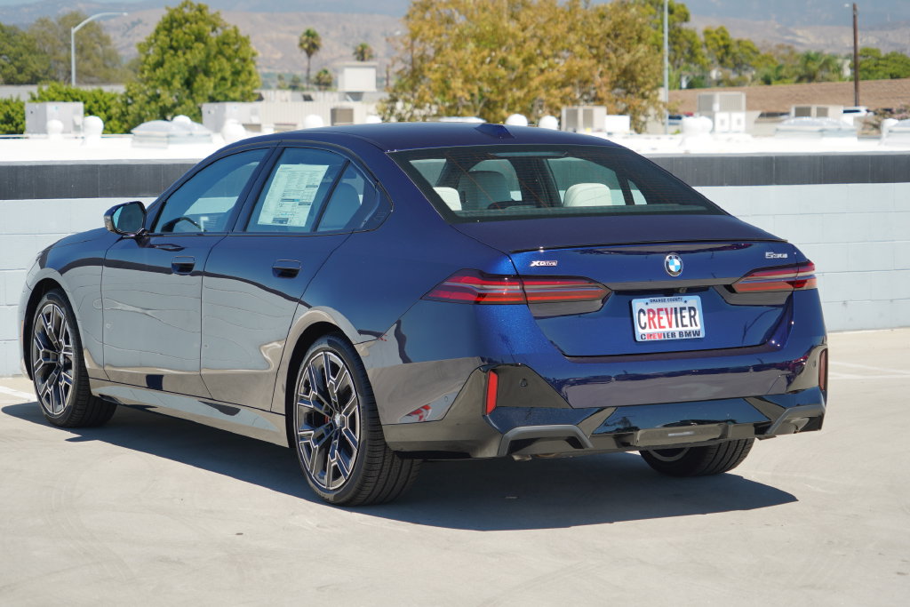 Thumbnail: 2027 BMW 5 Series - 7