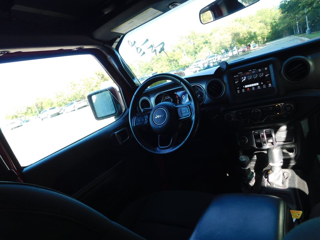 Thumbnail: 2021 Jeep Wrangler - 6