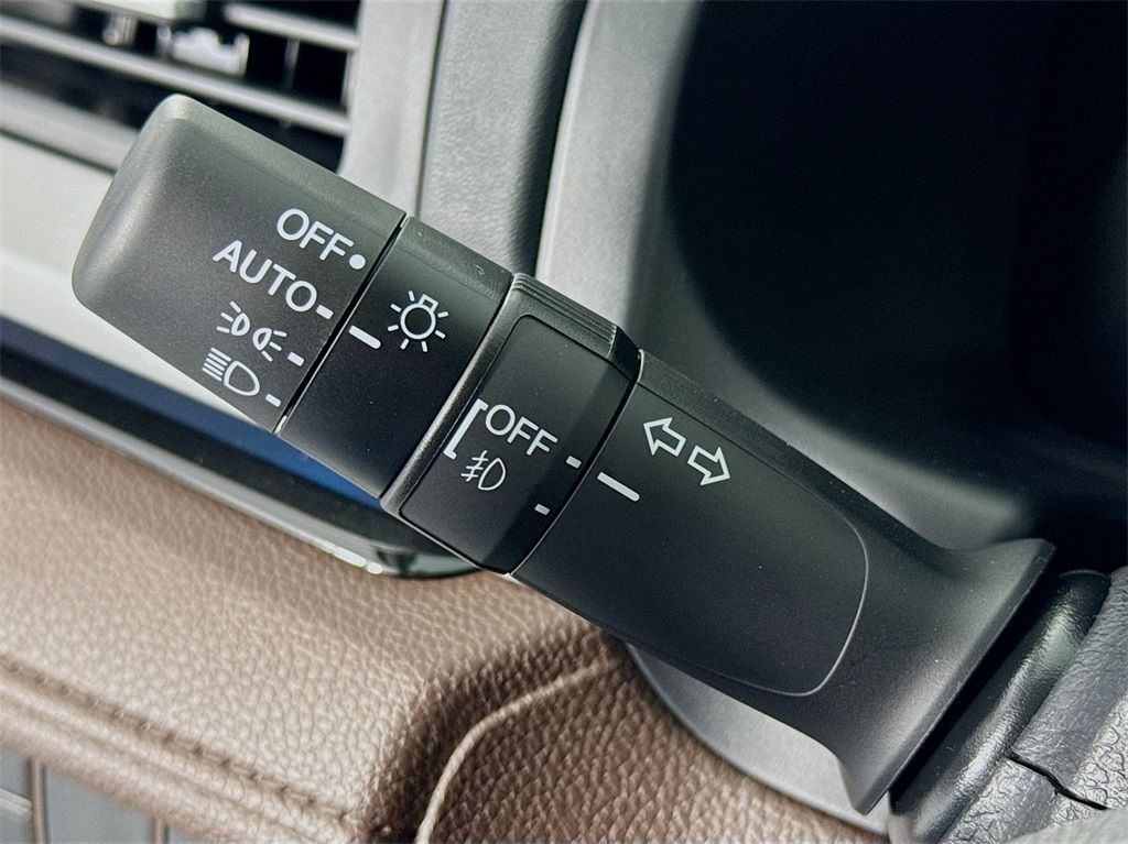 2025 Honda Odyssey Touring photo