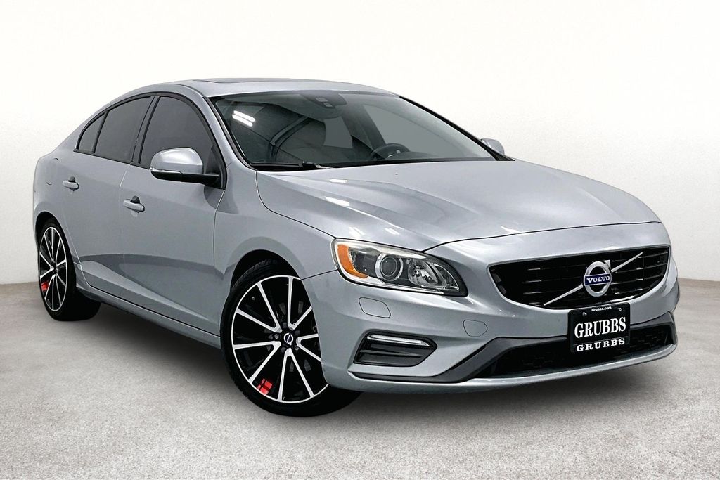  2018 Volvo S60 T5 Dynamic   