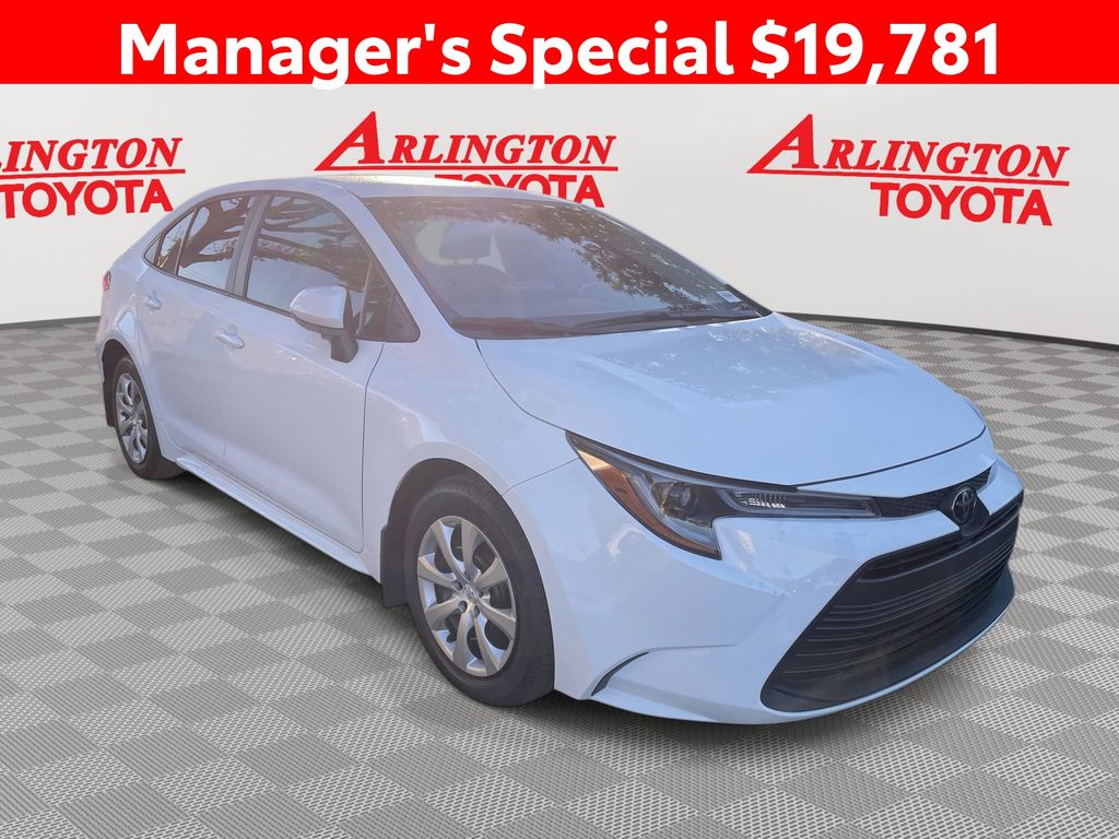 2025 Toyota Corolla LE