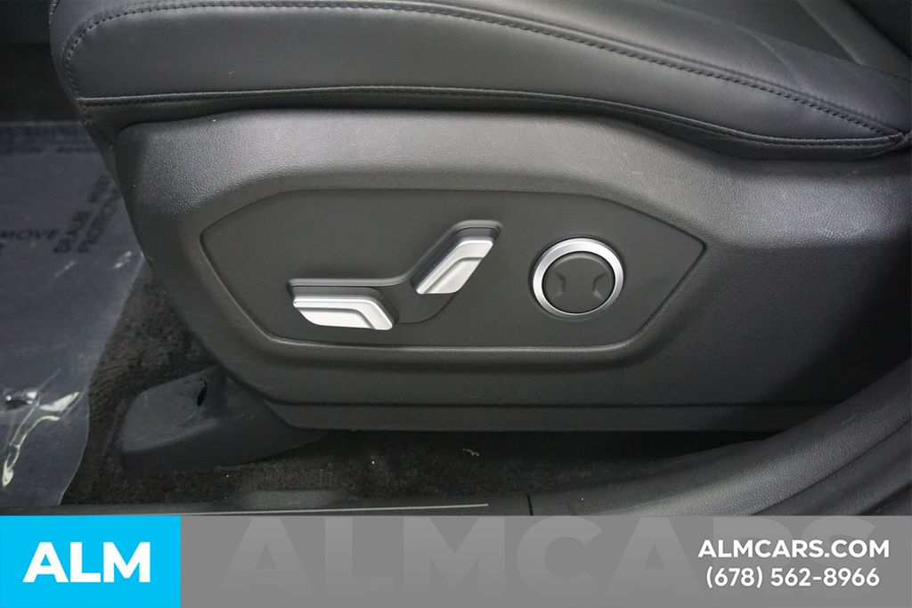 Used 2026 White Hyundai SEL image 33