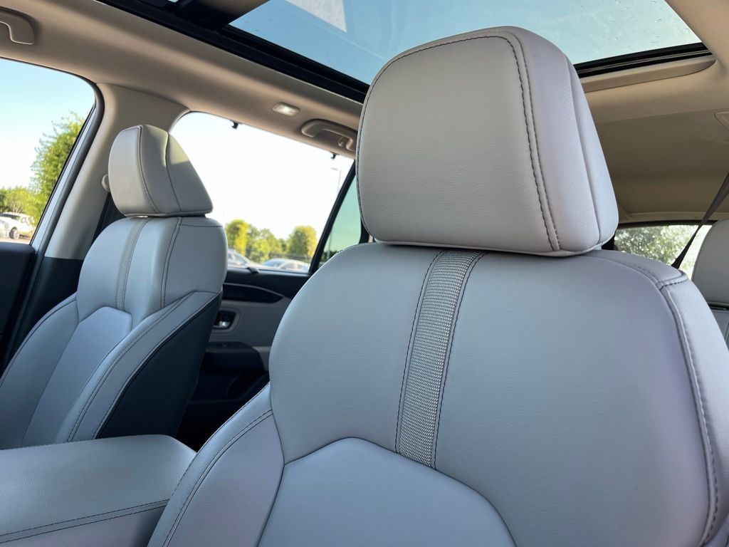 Thumbnail: 2025 Honda Pilot - 26