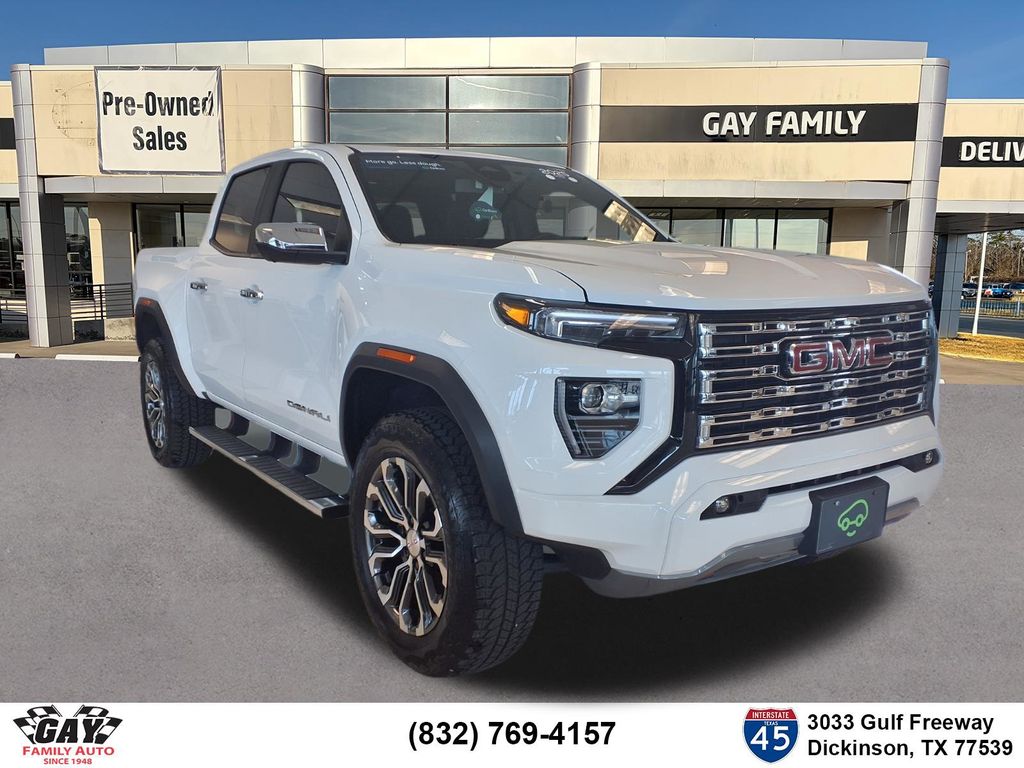 Summit White 2025 GMC Canyon Pickup Truck Four-Wheel Drive 8-Speed Automatic