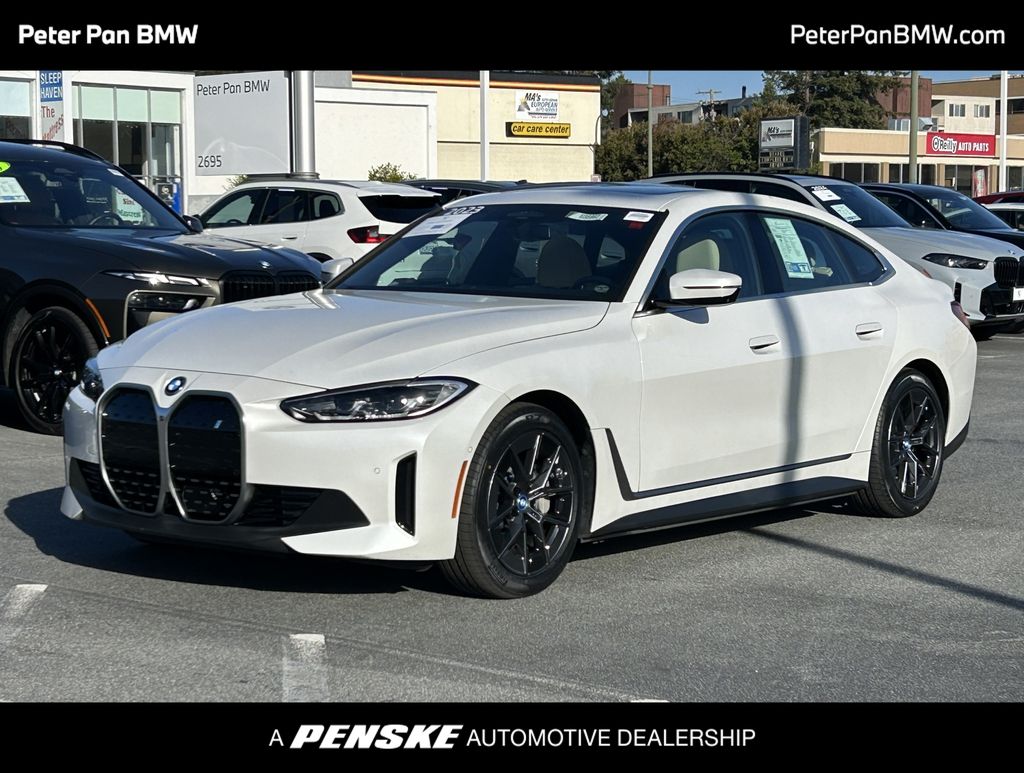 Thumbnail: 2023 BMW i4 - 1