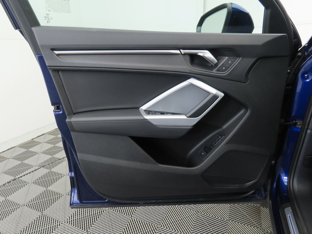 Thumbnail: 2023 Audi Q3 - 22