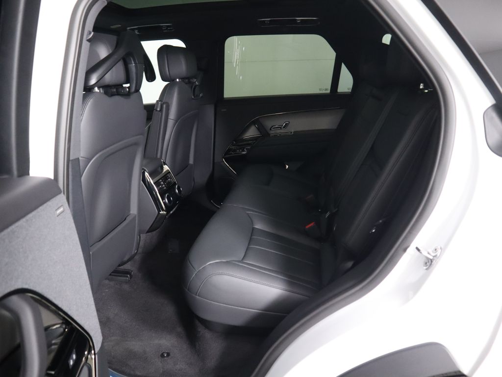 Thumbnail: 2025 Land Rover Range Rover Sport - 22