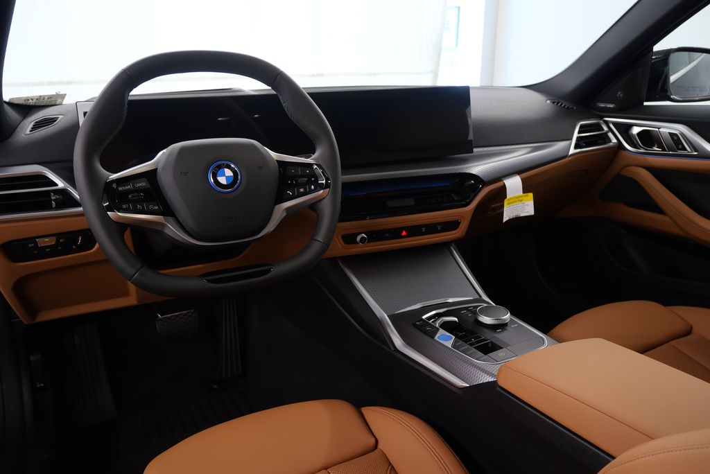 2025 BMW i4 eDrive40 18