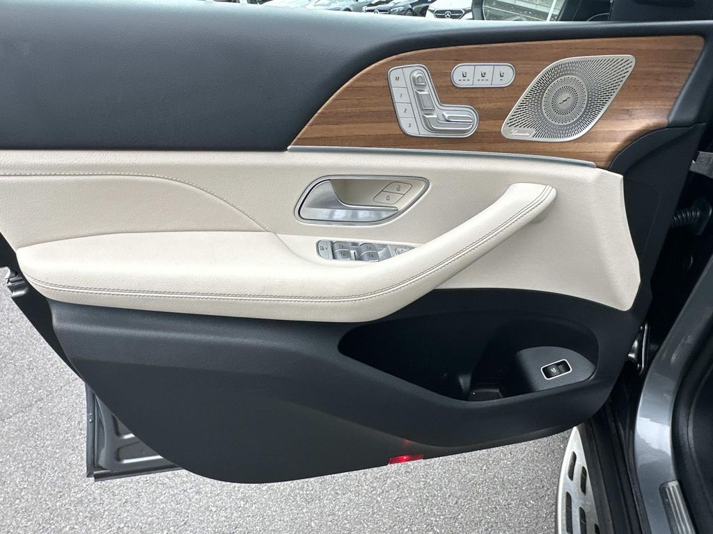 Thumbnail: 2022 Mercedes-Benz GLE - 16