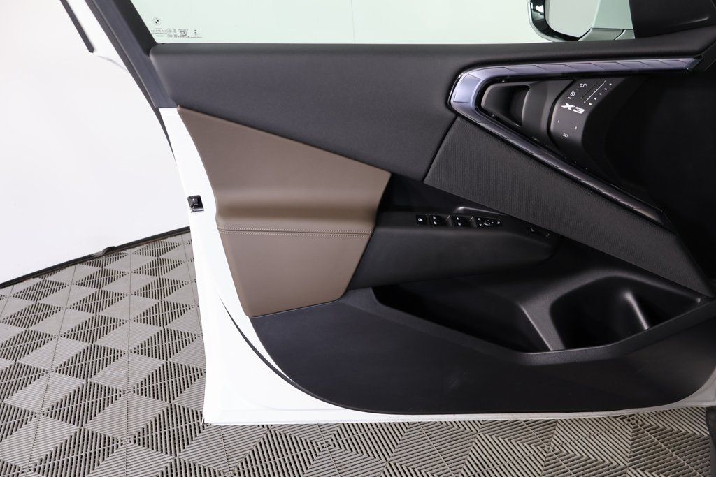 Thumbnail: 2025 BMW X3 - 12