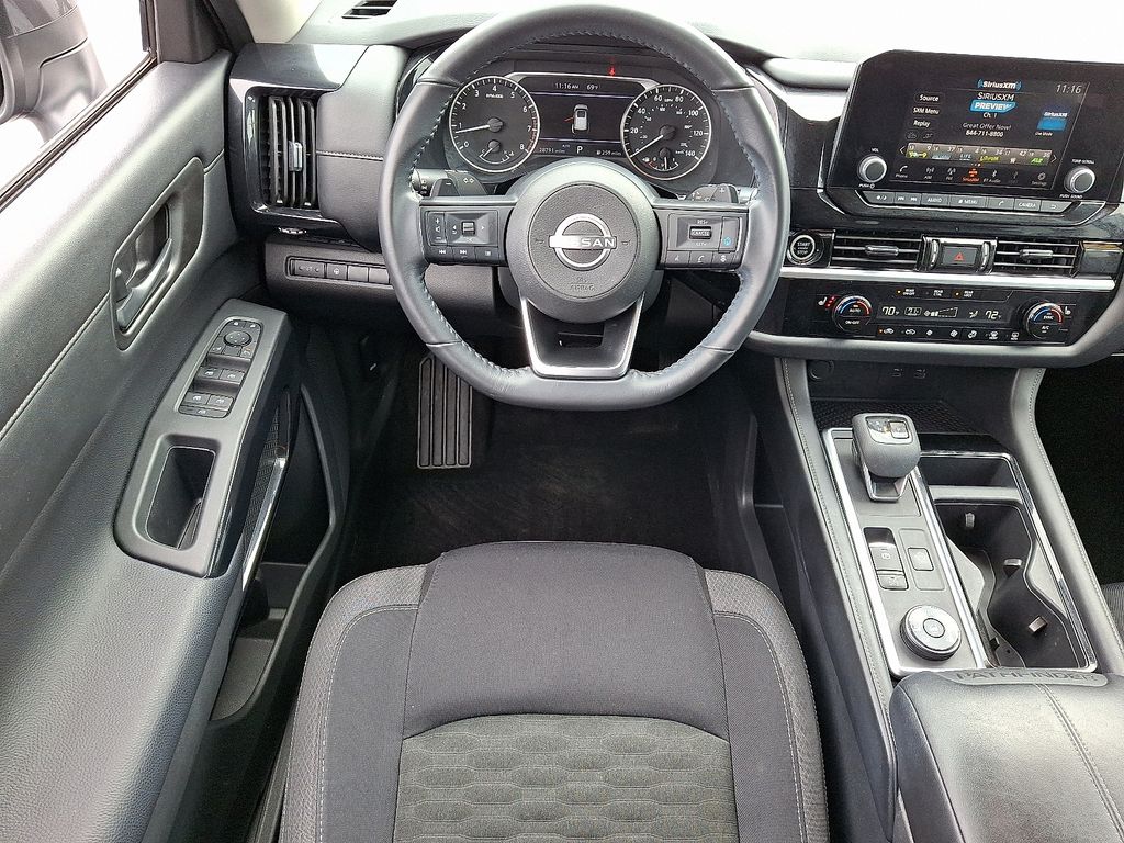 2024 Nissan Pathfinder — photo 13
