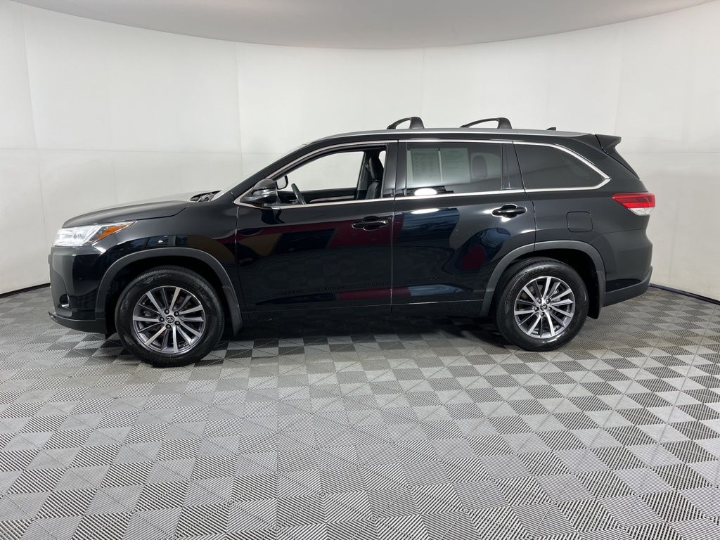 2018 Toyota Highlander XLE 2