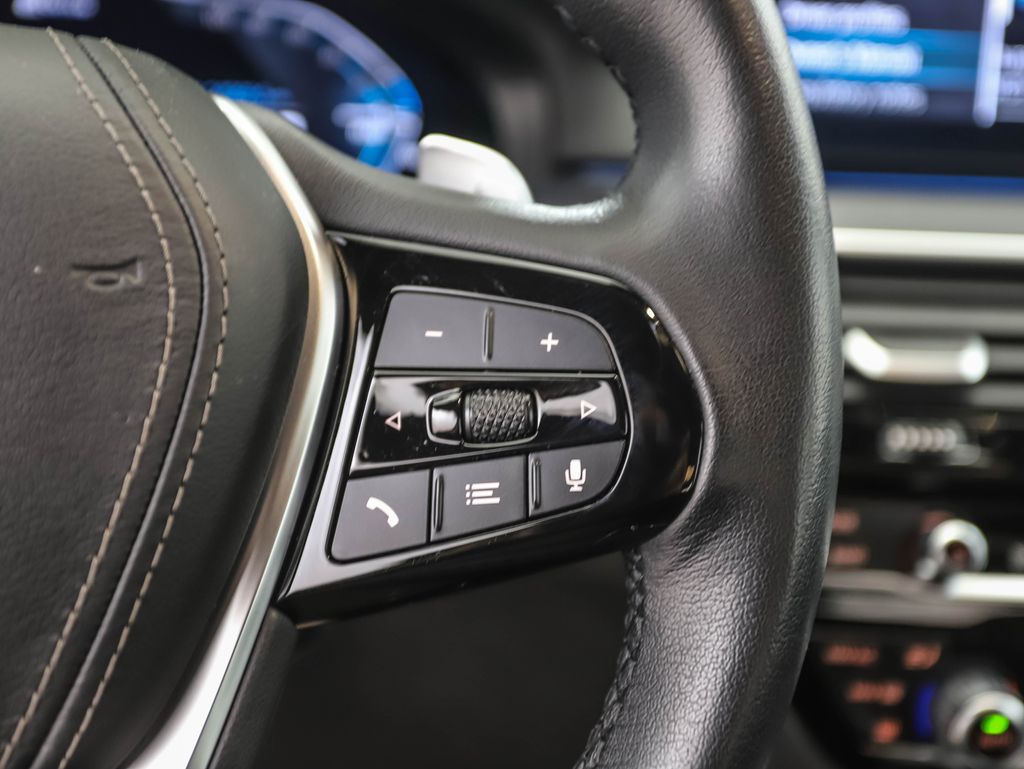 Thumbnail: 2023 BMW 5 Series - 13