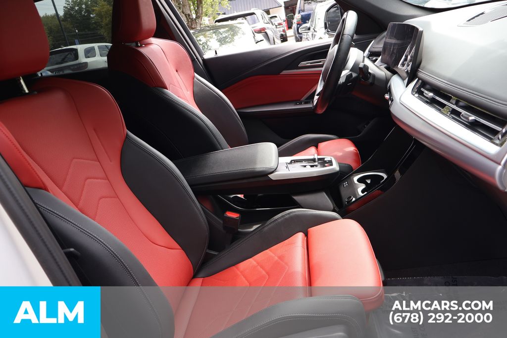 Used 2023 White BMW xDrive28i image 29