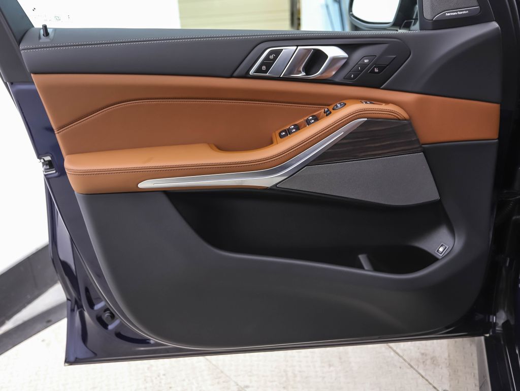 Thumbnail: 2026 BMW X5 - 9