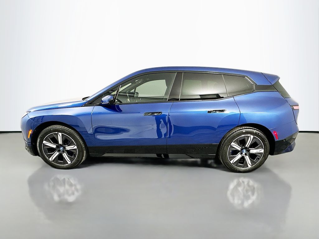 Thumbnail: 2024 BMW iX - 8