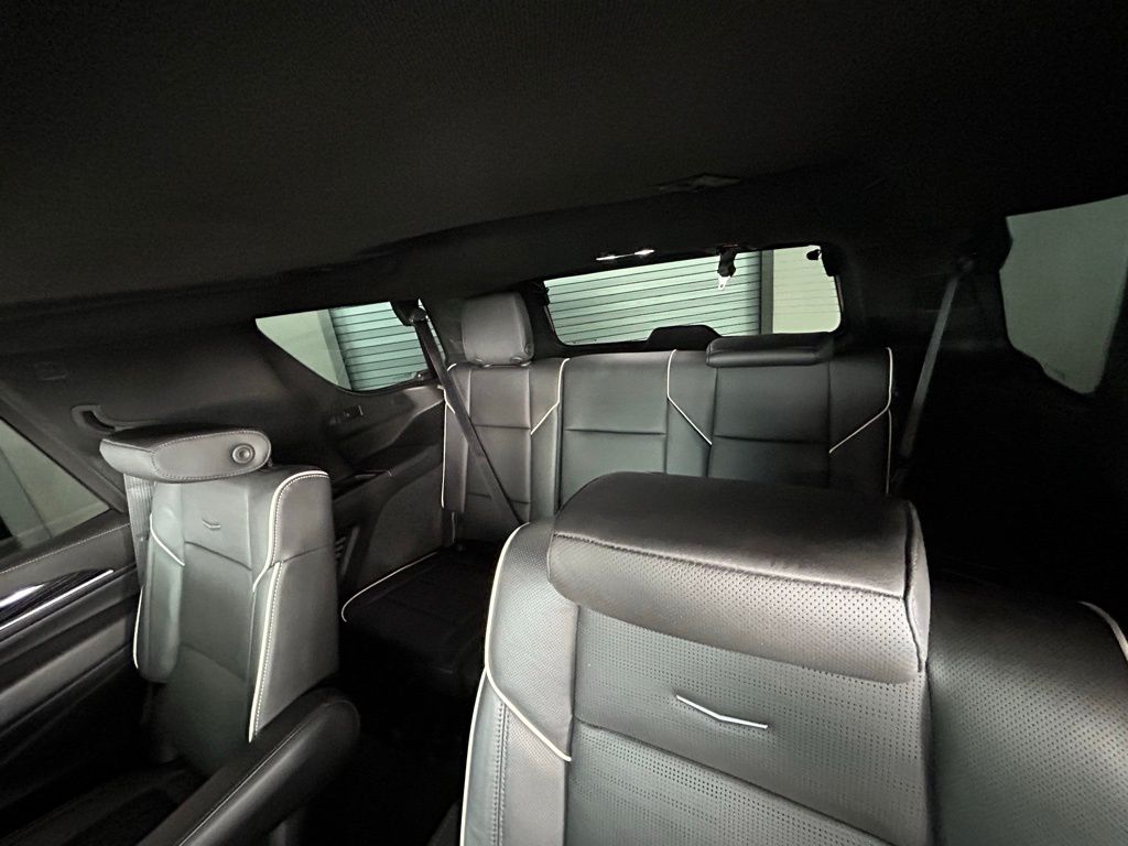 Used 2022 Crystal White Tricoat Cadillac Sport image 47