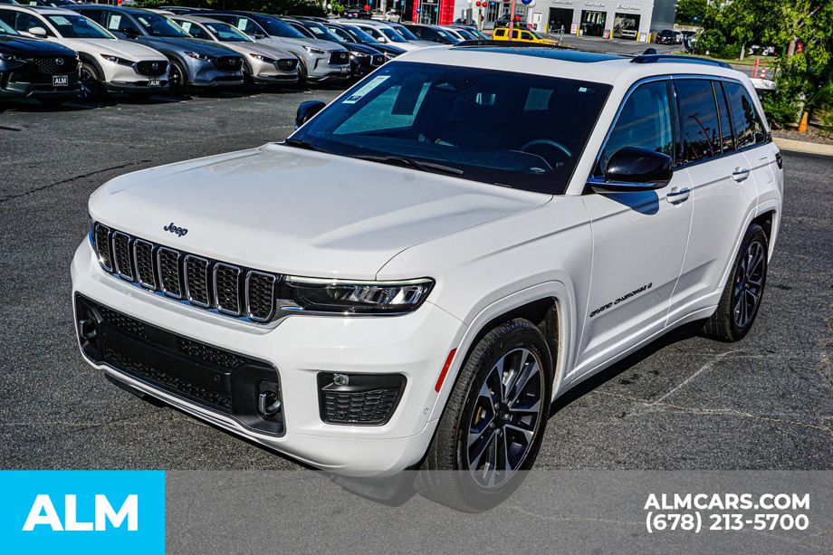 2023 Jeep Grand Cherokee Overland photo 12
