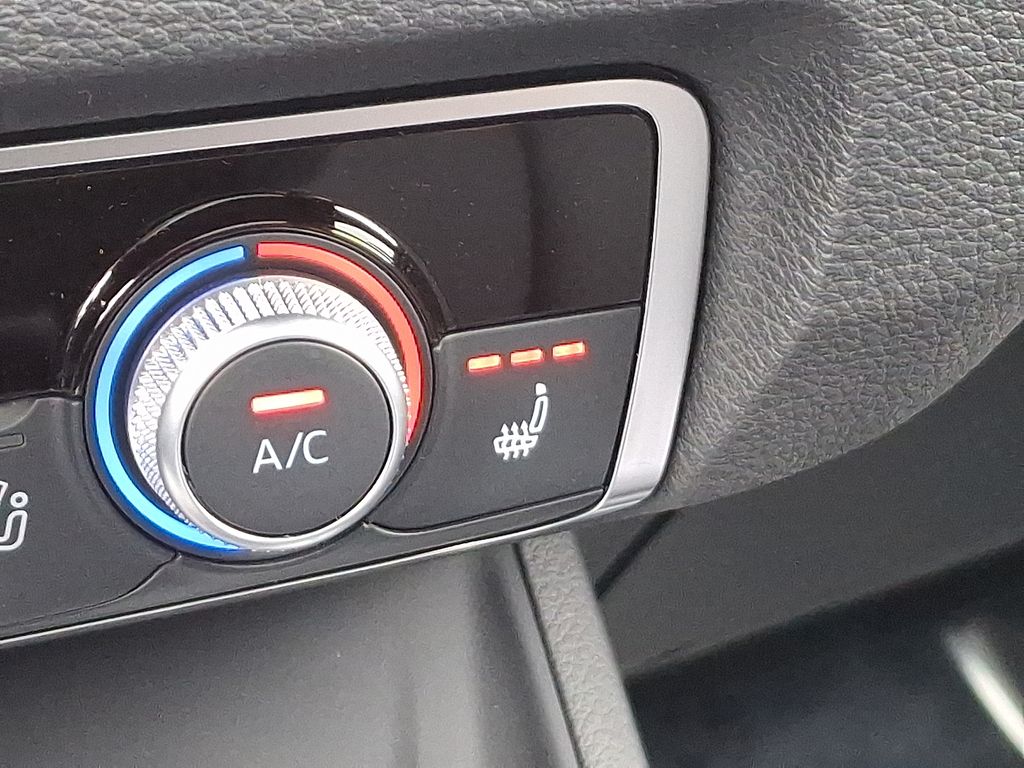 Thumbnail: 2025 Audi Q3 - 26