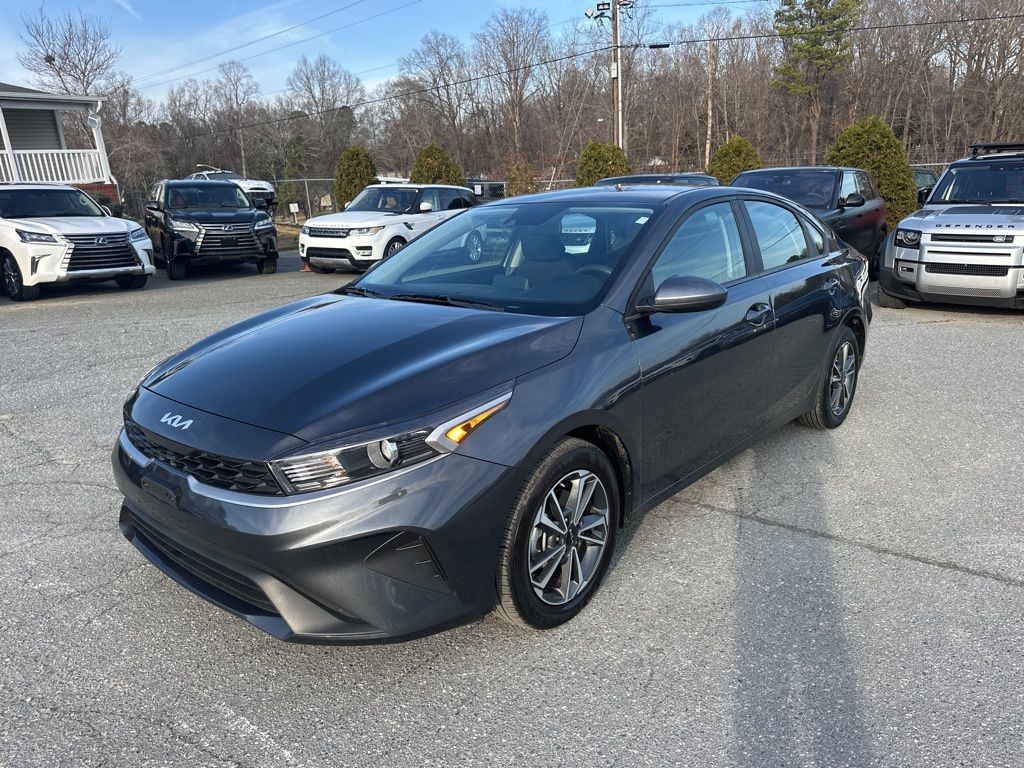 2024 Kia Forte LXS's photo