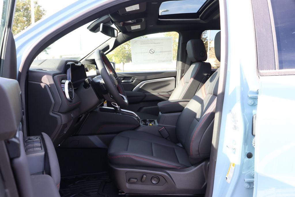 Thumbnail: 2026 Chevrolet Colorado - 14