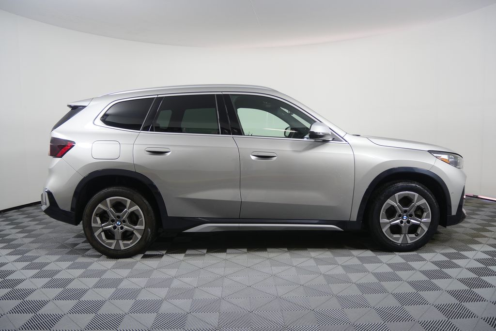 Thumbnail: 2023 BMW X1 - 2