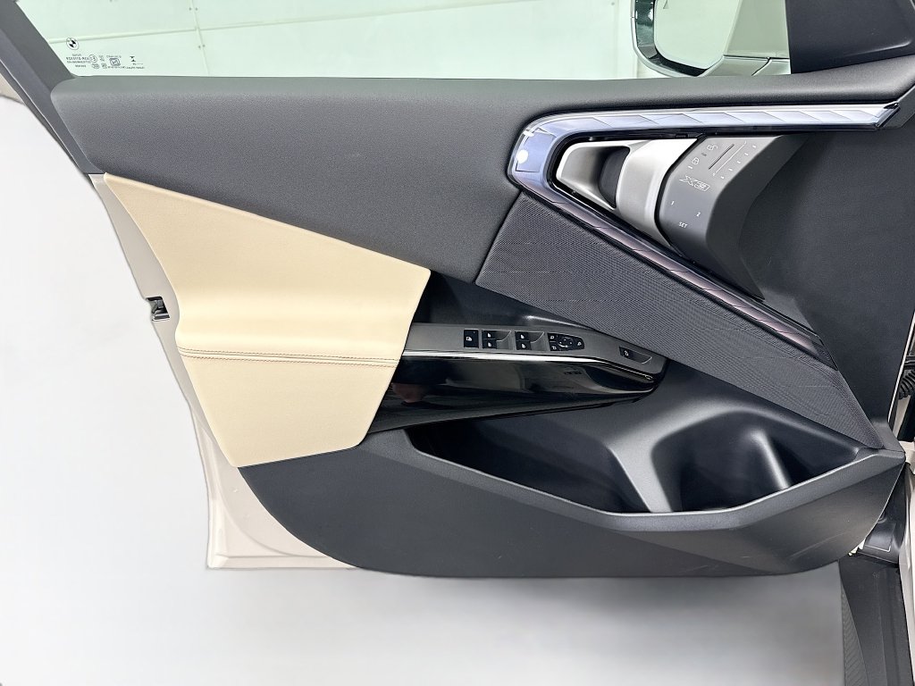Thumbnail: 2026 BMW X3 - 23