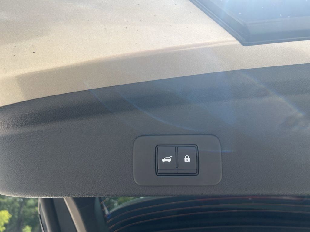 2025 Champagne Silver Metallic Nissan Murano Platinum AWD SUV