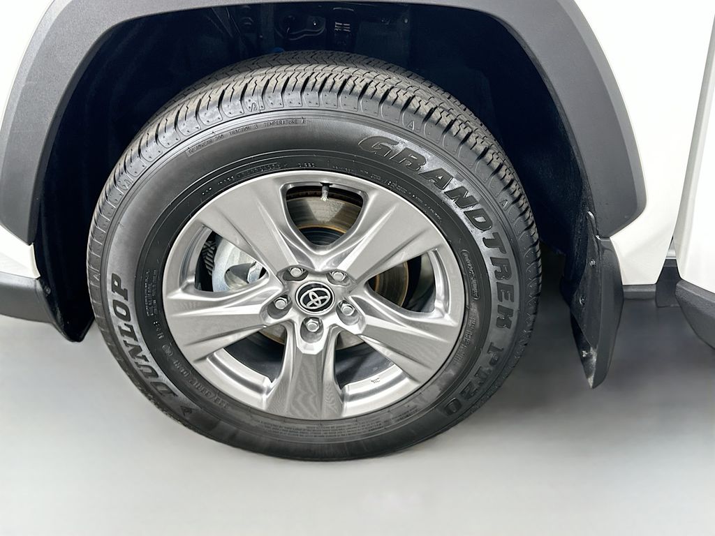 Thumbnail: 2025 Toyota RAV4 - 31