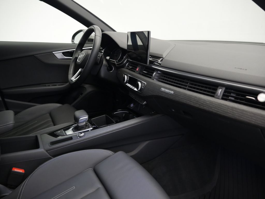 Thumbnail: 2024 Audi A4 - 32