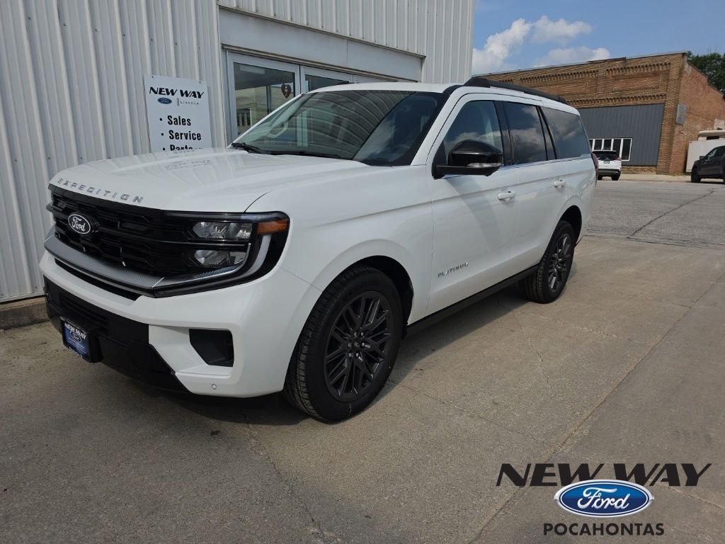 Star White Metallic Tri-Coat 2027 Ford Expedition SUV / Crossover Four-Wheel Drive Automatic