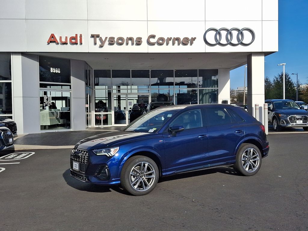 2024 Audi Q3  -
                Vienna, VA