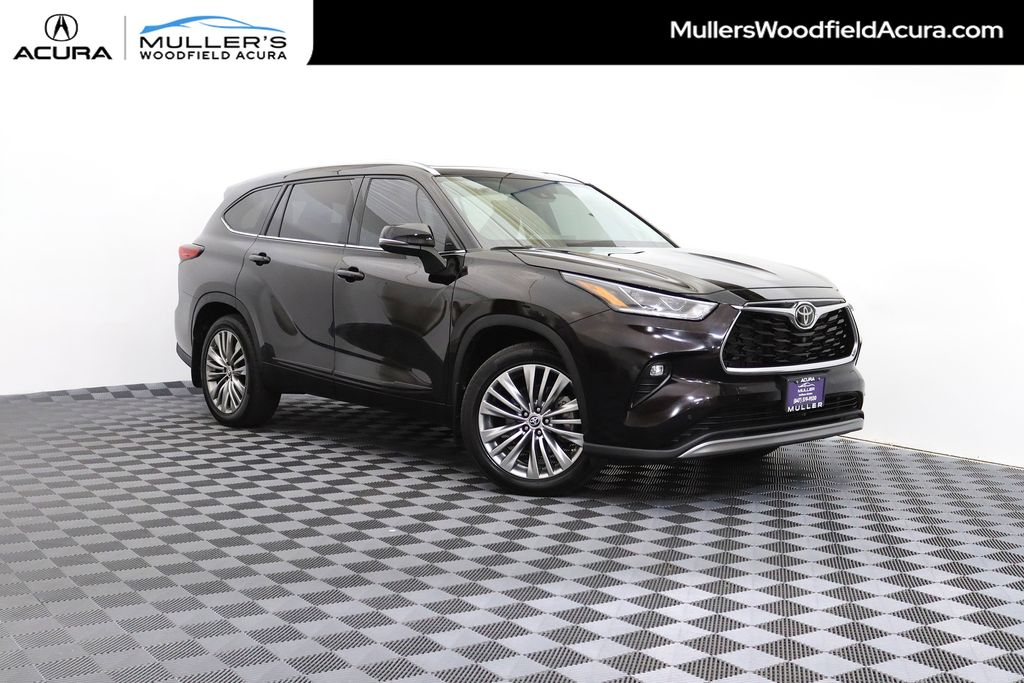 Midnight Black Metallic 2022 Toyota Highlander SUV / Crossover All-Wheel Drive 8-Speed Automatic